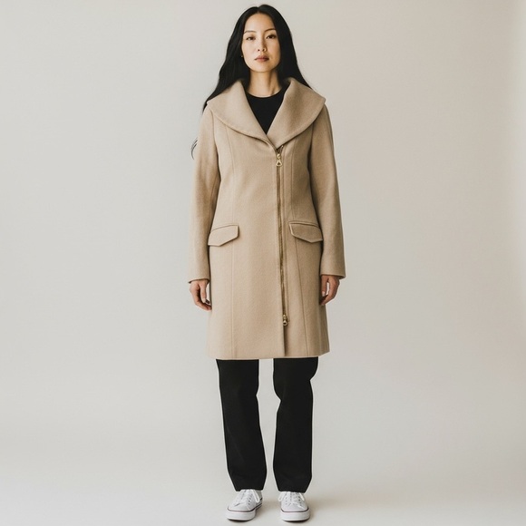 Guess by Marciano Jackets & Blazers - Guess by Marciano Tan Trench Coat women’s size XS
